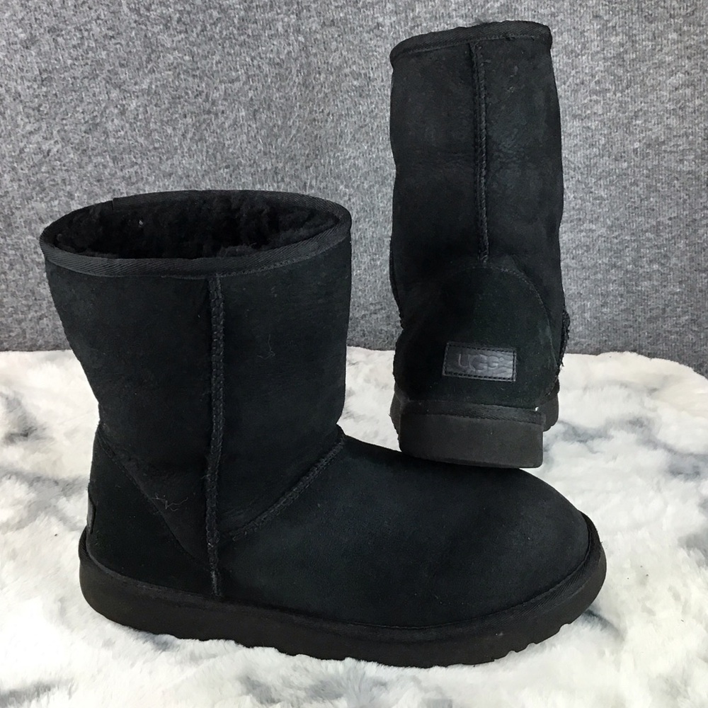 UGG Women's‎ Classic Short Black on Black Boots Size 10